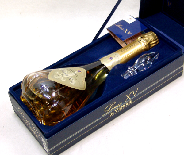 ドゥ ヴノージュ ルイ15世 1995 ブリュット シャンパン 750ml 箱付き 