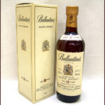 東京都千代田区でバランタイン 30年 ベリーオールド スコッチウイスキー 箱付き 700mlを12,000円でお買取りさせていただきました。