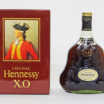 東京都練馬区でヘネシー XO コニャック 金キャップ グリーンボトル ブランデー 700ml 未開栓 箱付き Hennessy X.O COGNACを15000円で買取させていただきました。