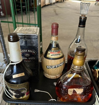 東京都立川市でCOURVOISIER VSOP（クルボアジェ VSOP）やCHIVAS REGAL 12年（シーバスリーガル12年） 箱付きなど複数本を買取させていただきました。
