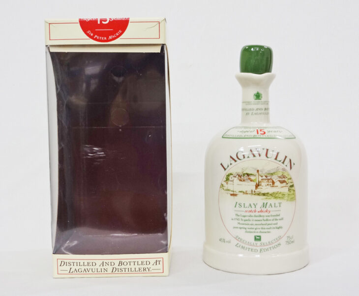 東京都杉並区でラガヴーリン 15年 陶器ボトル スコッチウイスキー 開栓済み LAGAVULINを10,000円で買取させていただきました。
